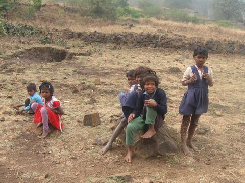 ईस्‌कूल जानवारा मोड़ी नहून